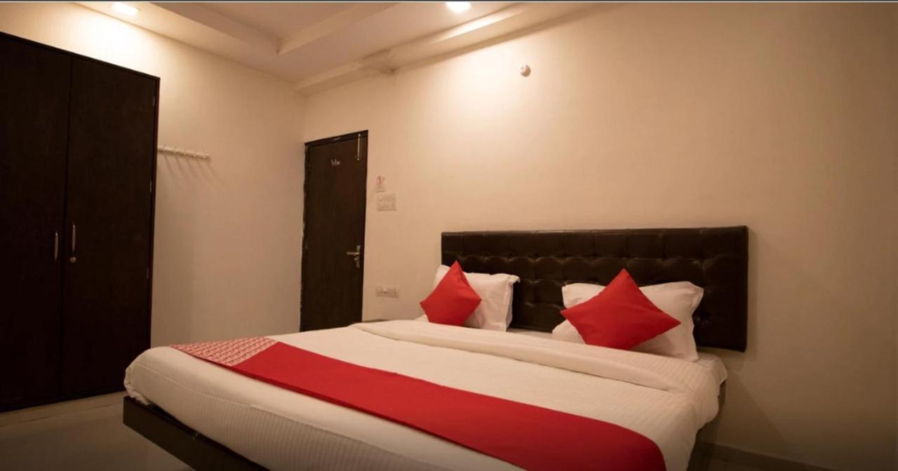 Jenus Hotel-Sindhi Camp ジャイプール エクステリア 写真